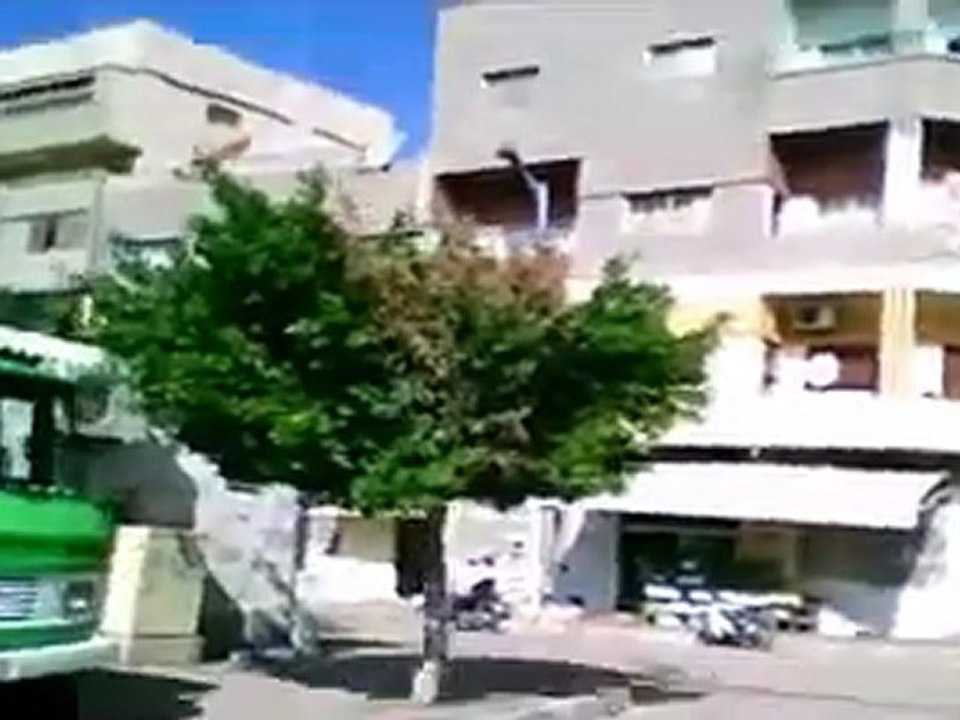 فري برس   بانياس   انتشار الشبيحة في احياء بانياس 28 10 2011