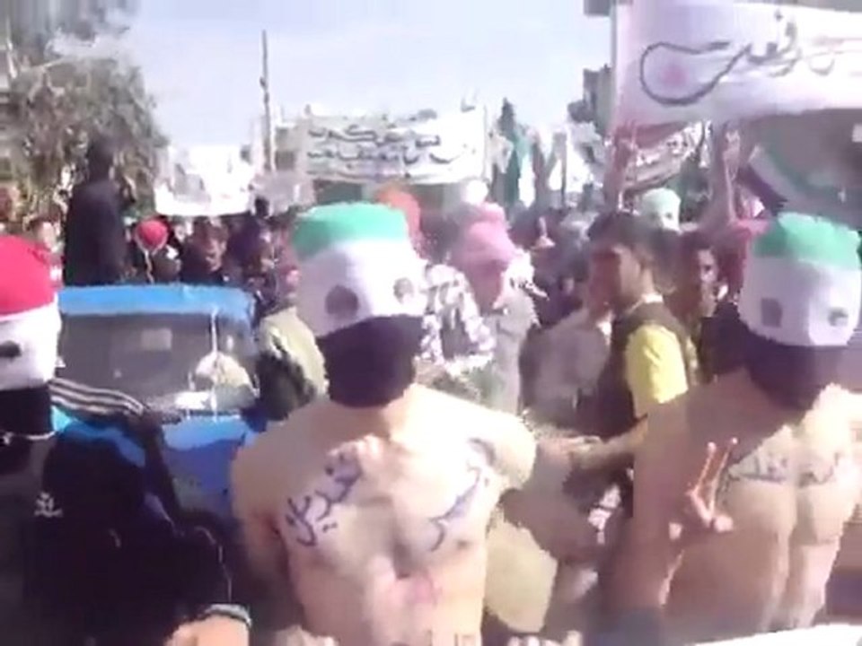 فري برس   حلب   تل رفعت   مظاهرة جمعة الحظر الجوي 28 10 2011جـ4