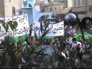 فري برس   رنكوس   جمعة الحظر الجوي هتافات رائعة جنب جامع الساحة 28 10 2011