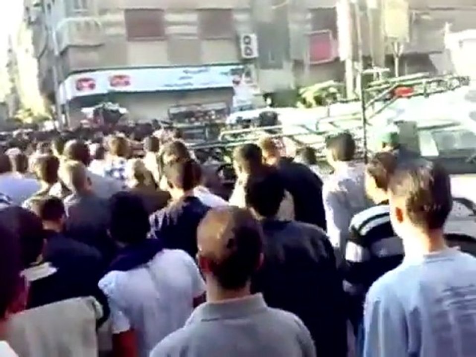 فري برس   ريف دمشق عربين مراسم زفاف الشهيد محمد سامر نصيص 2 11 2011