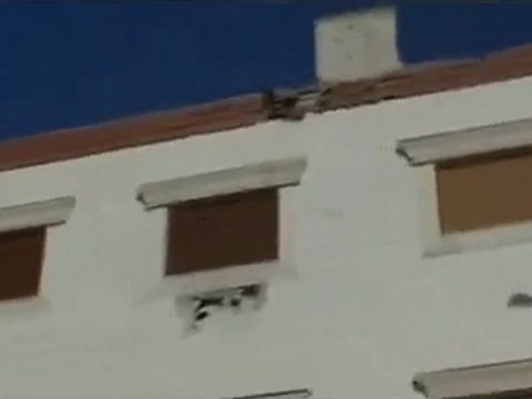 فري برس حمص باباعمرو آثار القصف المدفعي والدمار الذي خلفته عصابات الله الله يا عرب 29 10 2011 ‫ ج1