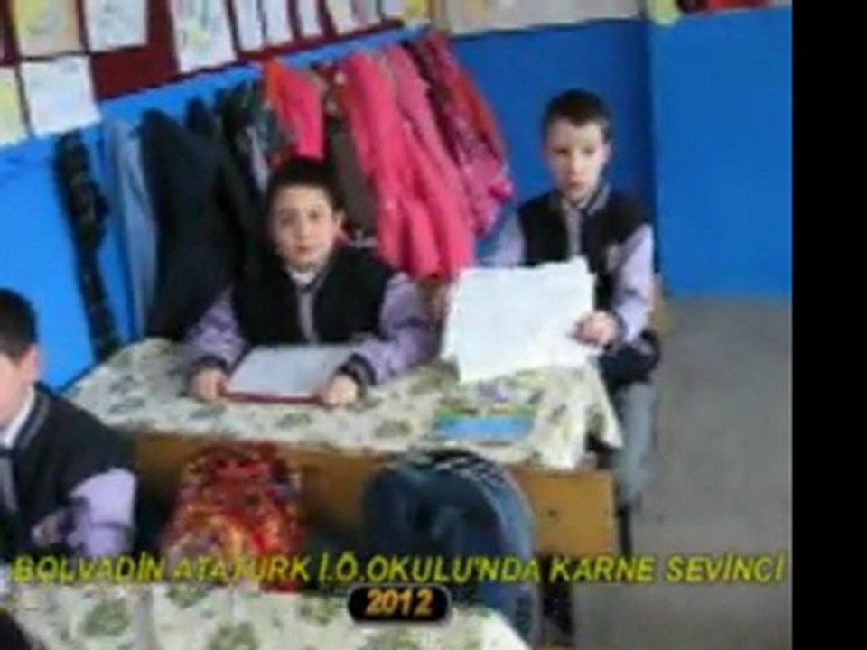 BOLVADİN ATATÜRK İ.Ö.OKULU'NDA KARNE SEVİNCİ 2012/1