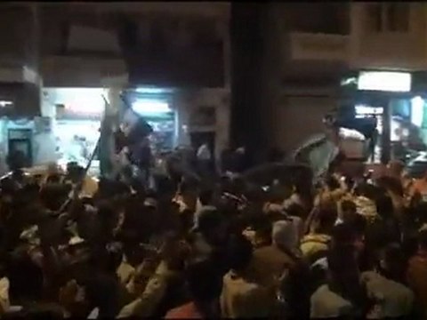 فري برس مدينة ادلب مظاهرة مسائية دوار الكرة 29 10 2011