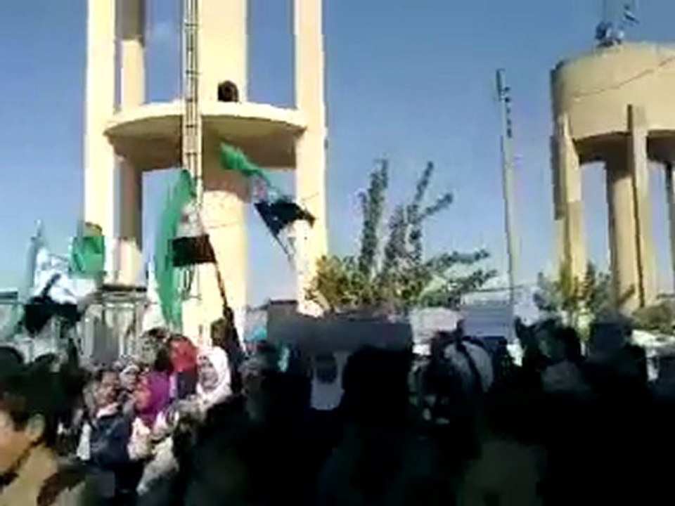 فري برس   إدلب   حاس    مظاهرة طلابية الإثنين 31 10 2011 جـ1