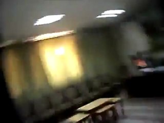 فري برس   إدلب نزع صورة بشار من مدرسة المتنبي والاستقلال 1 11  2011