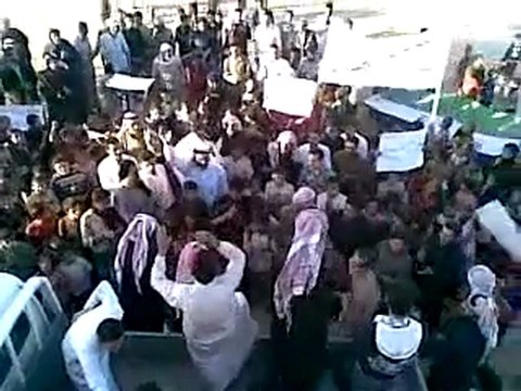 فري برس ادلب صراع مظاهرة لأحرار العشائر نصرة لشيخ عشيرة البكارة لفك الاقامة الجبرية عنه 1 11 2011