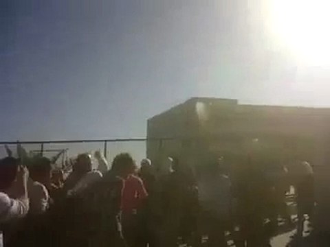 فري برس المظاهرة التي خرجت في الجامعة العربية الاوروبية وهتفوا باسقاط النظام والنصرة لحمص 1 11 2011