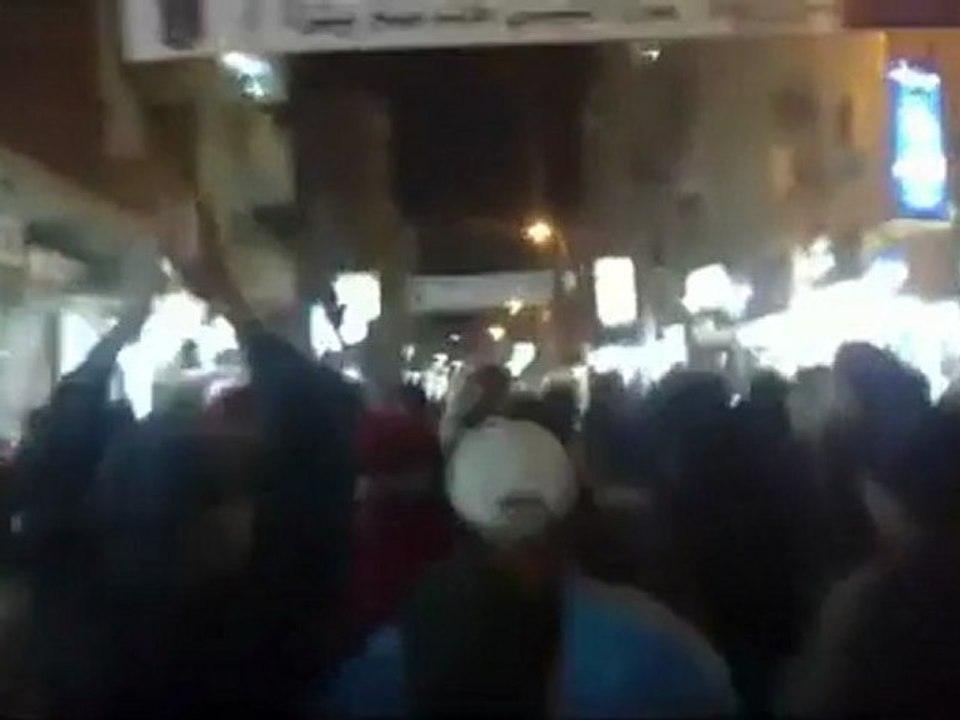 فري برس   دير الزور التكايا مسائيات الثوار في اربعاء رفع علم الاستقلال 2 11 2011 ج2