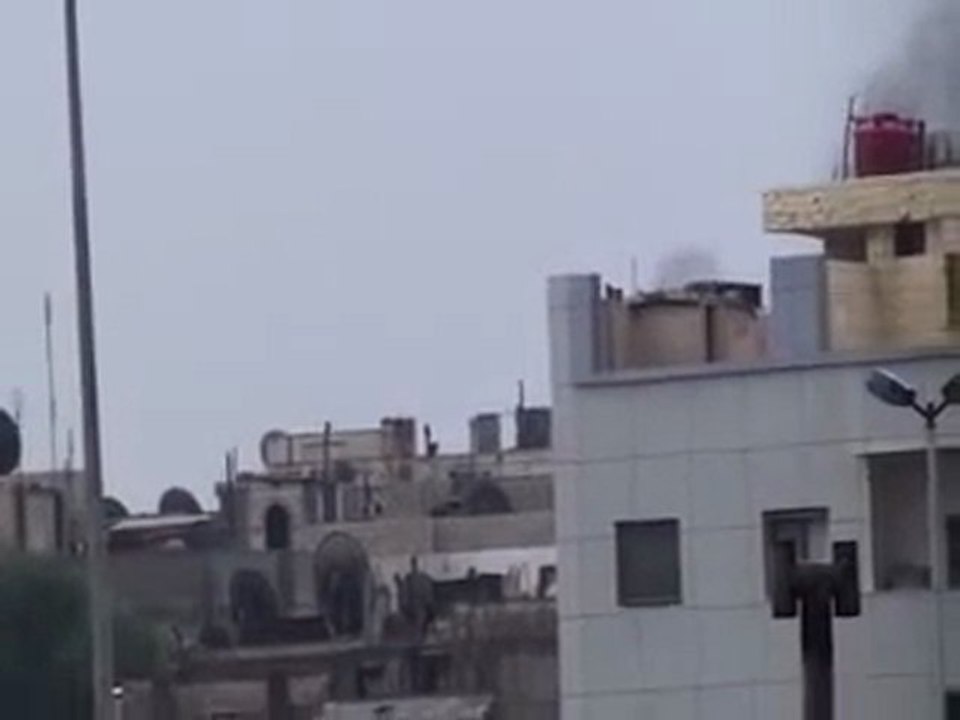 فري برس   حمص باباعمرو  لليوم الثاني على التوالي قصف مدفعي 3 11 2011