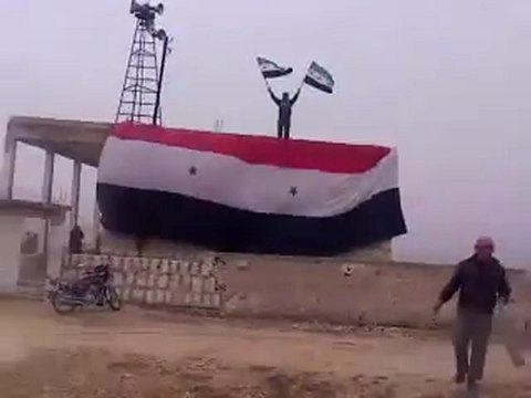 فري برس ادلب حاس جمعة الله اكبر ردا على المبادرة 4 11 2011 ج1