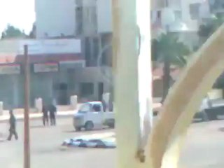 فري برس   درعا حي القصور  التواجد الأمني الكثيف 4 11 2011