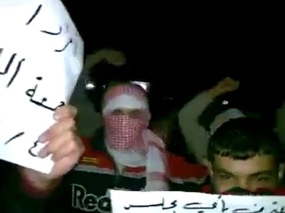 فري برس   الطبقة مسائيات الثوار في جمعة    الله اكبر    4 11 2011