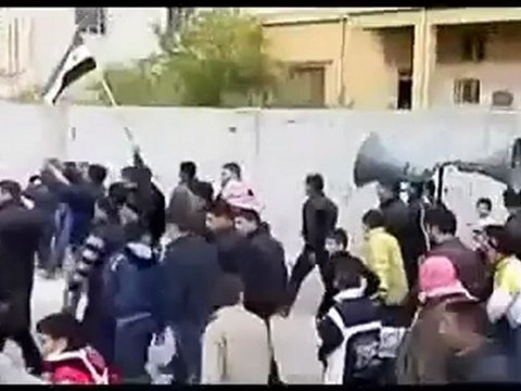 فري برس القلمون قارة جمعة الله أكبر على من طغى وتجبر 4 11 2011 ج5