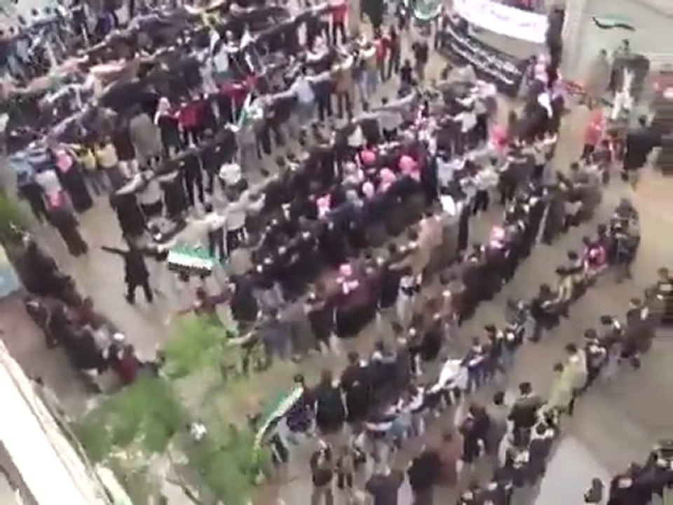فري برس   حماه طيبة الامام جمعة الله أكبر 04 11 2011 ج8