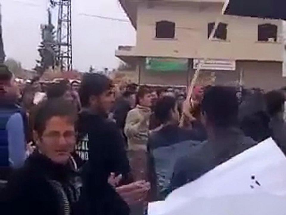 فري برس   ادلب الدير الشرقي جمعة الله أكبر 4 11 2011 ج1