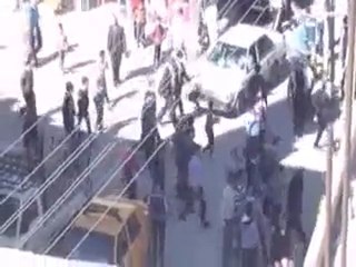 فري برس   مظاهرة بعد خروج الدبابات فورا رابع ايام العيد 9 11 2011