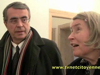 J.J Queyranne découvrant l'Antichambre à Chambéry