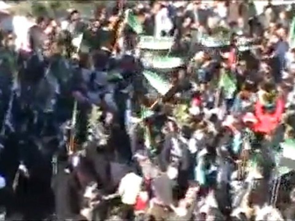 فري برس   مدينة ادلب مظاهرة اول ايام العيد 6 11 2011 ج3