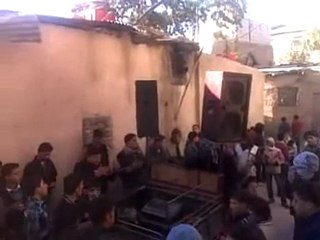 فري برس   كفربطنا مظاهرة ماهر وبشار وجهان لحذاء واحد 6 11 2011