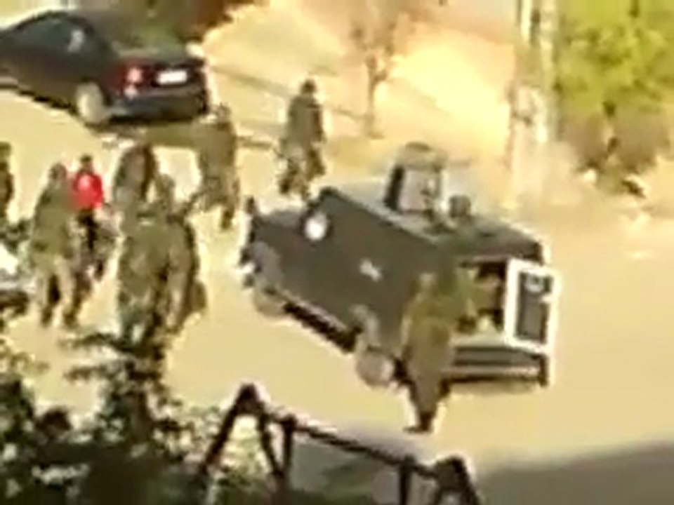 فري برس   ريف دمشق دوما عصابات الاسد بعد تفريق المظاهرة 7 11 2011