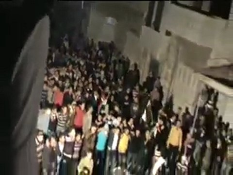 فري برس حماة مظاهرة مسائية رائعة في حارة باب القبلي 7 11 2011