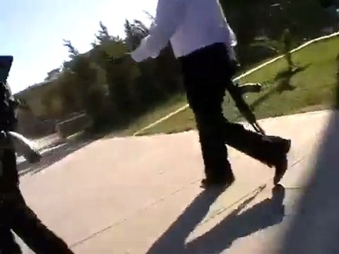 فري برس دمشق اقتحام عصابات الاسد للجامعة الدولية بالسلاح لقمع الطلاب المتظاهرين 1 11 2011