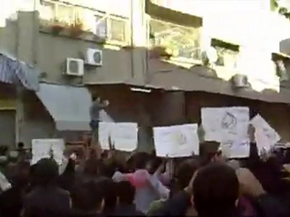 فري برس   مظاهرة أبطال القابون في ثالث أيام عيد الاضحى 8 11 2011