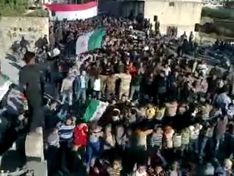 فري برس ادلب حاس مظاهرة 8 11 2011