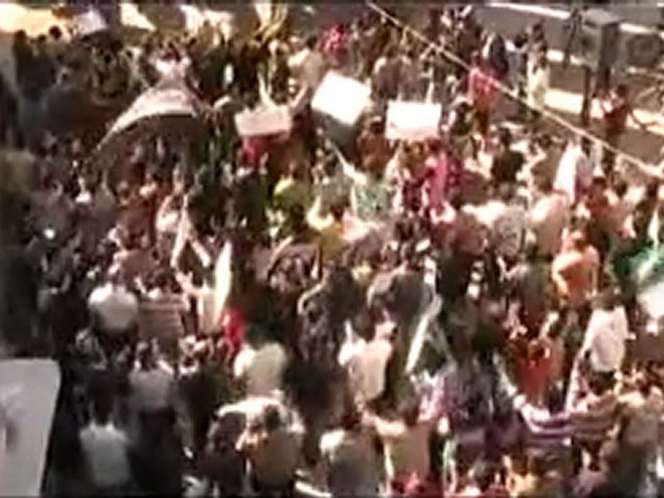 فري برس   الحولة مظاهرة تهتف للمدن المنكوبة وتطالب بإعدام بشار8 11 2011