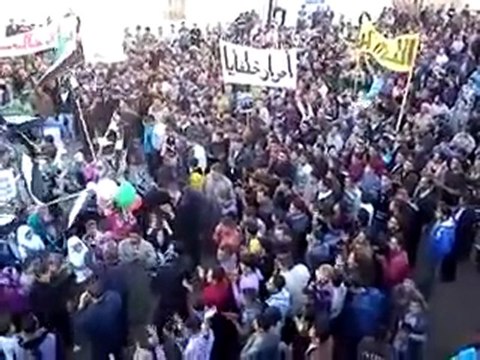 فري برس حماه حلفايا مظاهرة الاحرار في تالث ايام العيد 8 11 2011