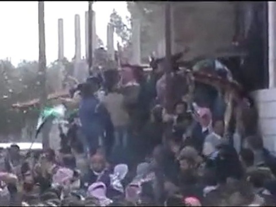 فري برس   حوران بصرالحرير  تشييع الشهداء في مدينة بصر الحرير 15 11 2011