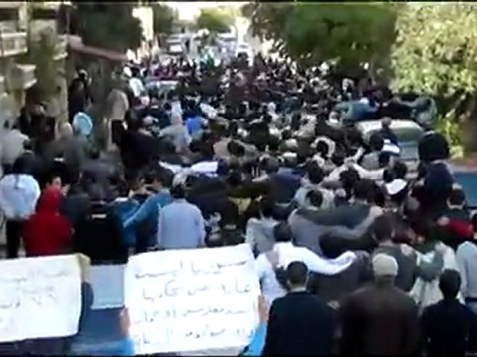 فري برس   حمص الانشاءات جمعة تجميد العضوية ثورة سورية رائعة 11 11 2011