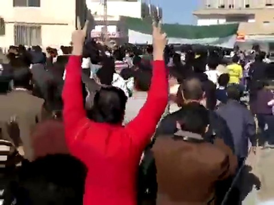 فري برس   حوران  الجيزة مظاهرة جمعة تجميد العضوية 11 11 2011