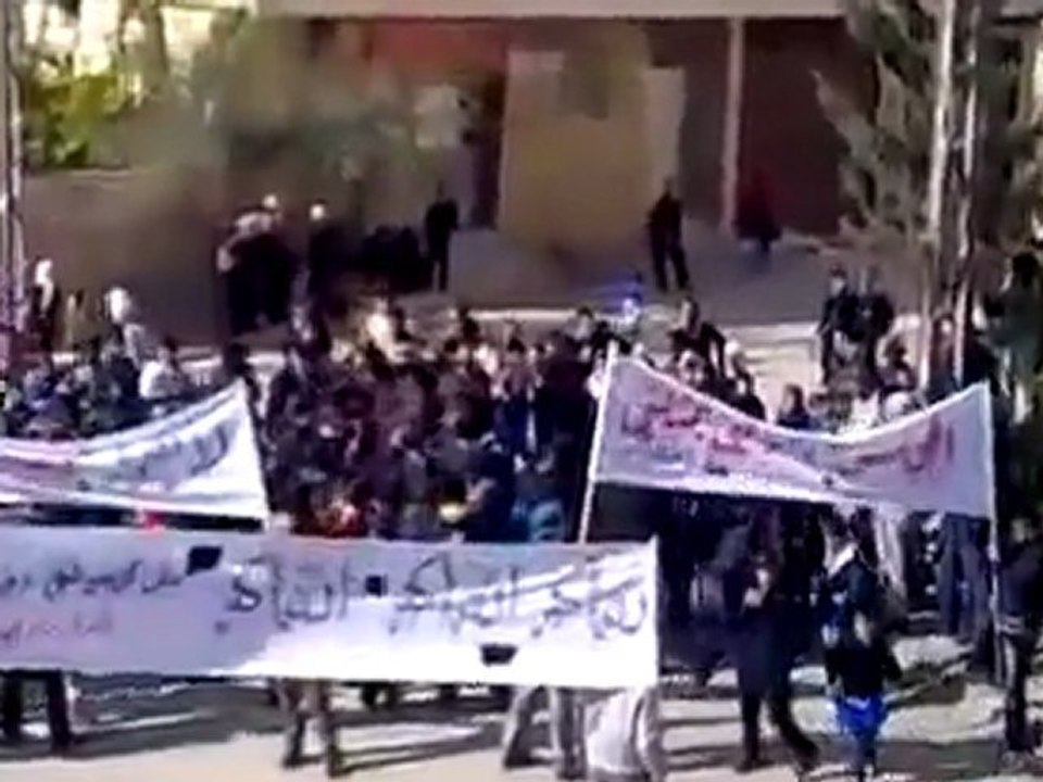 فري برس   ريف دمشق وادي بردى انتفاضة الاحرار للمطالبة باسقاط النظام 13 11 2011