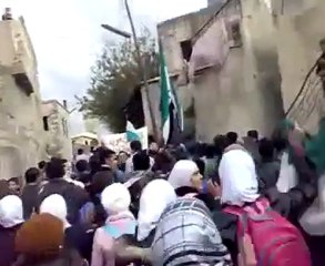 فري برس   الحفة بابنا والجنكيل مظاهرة طلابية رائعة 13 11 2011 ج2