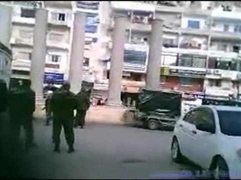 فري برس اللاذقية المظاهر العسكرية في ساحة اوغاريت 13 11 2011 ج2