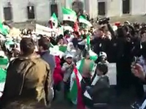 فري برس مظاهرة اسطنبول وقفة العيد امام جامع يني جامع