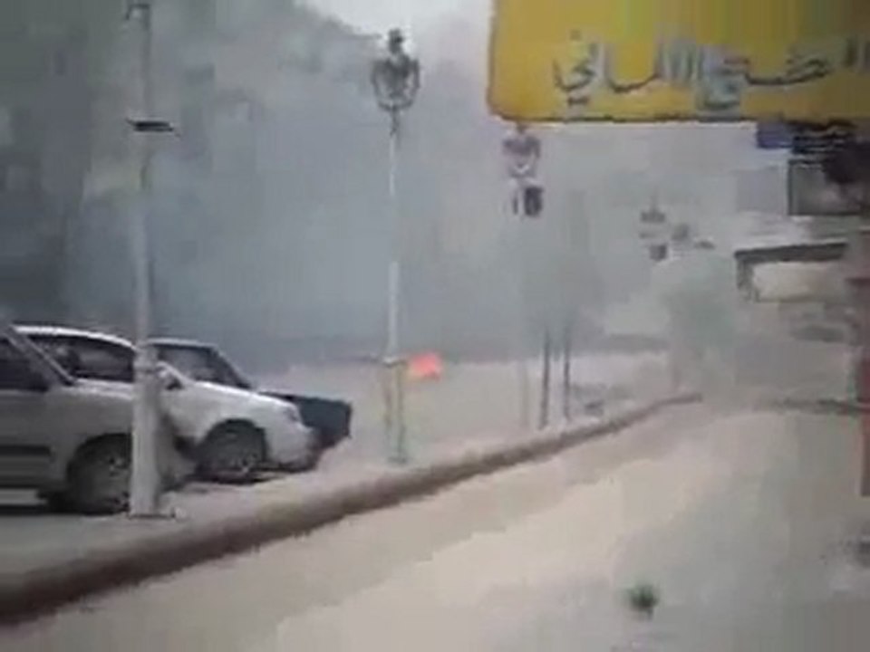 فري برس   حماه إطلاق رصاص وقنابل مسيل للدموع 16 11 2011