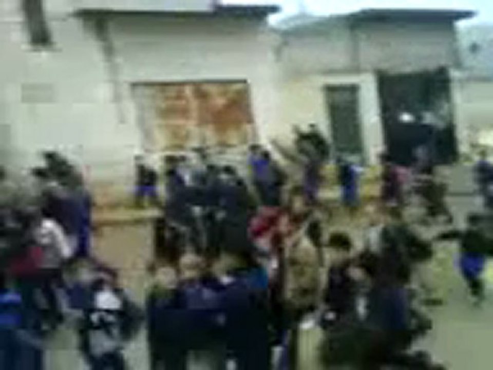 فري برس   ادلب سرمين مظاهرات الاحرار للمطالبة باسقاط النظام 17 11 2011 جـ2