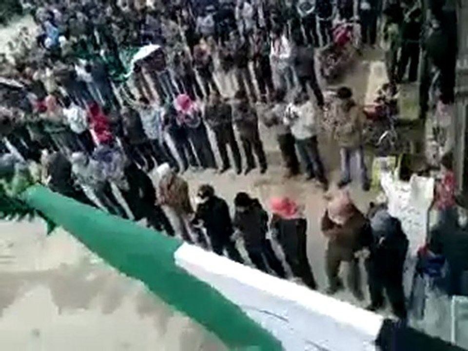 فري برس   حلب   حريتان    جمعة طرد السفراء بمشاركة حيان 18 11 2011 جـ2