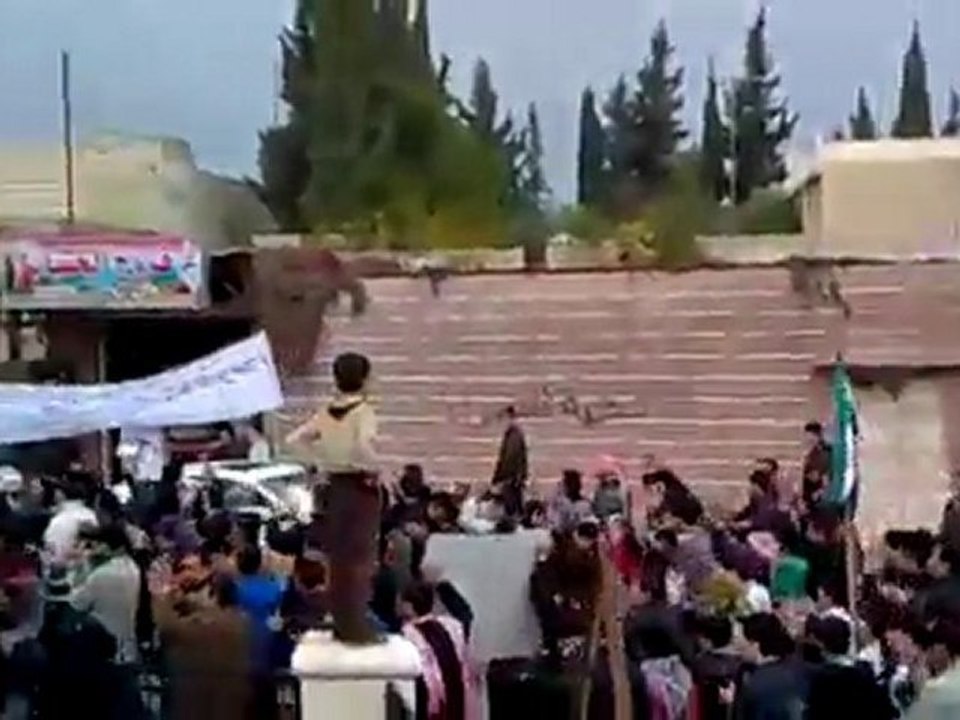 فري برس   حلب   عندان جمعة طرد السفراء 18 11 2011 ج2