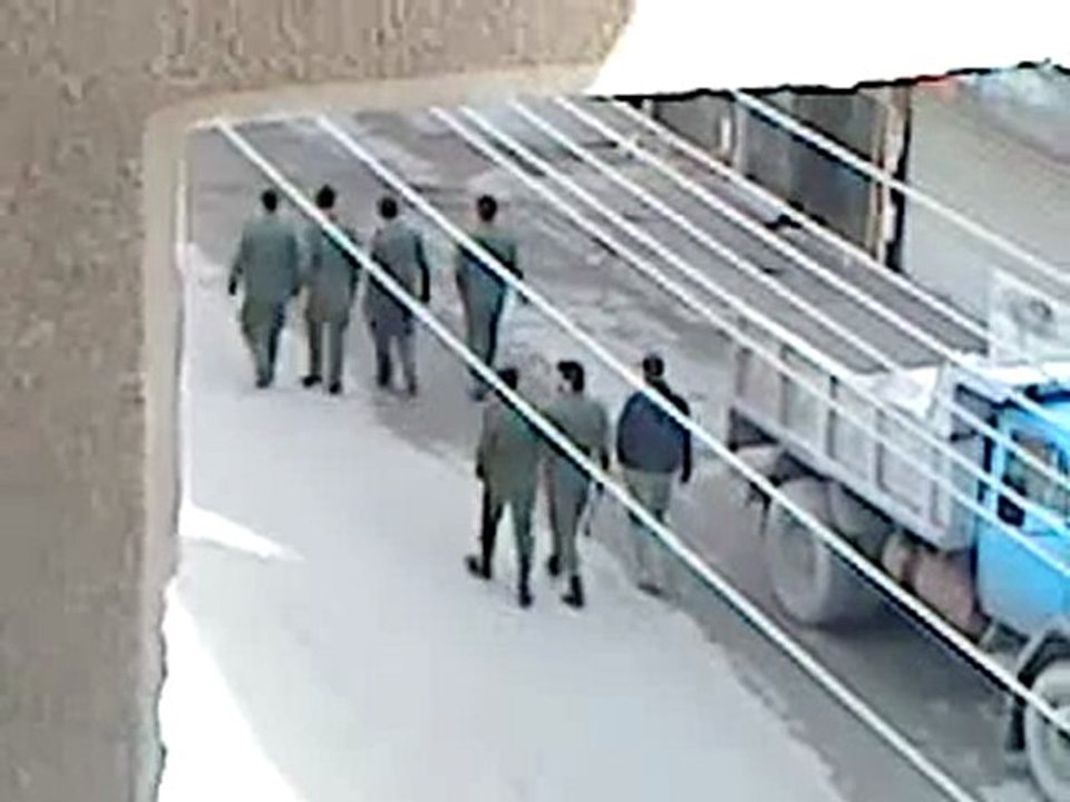 فري برس   الكسوة ريف دمشق جمعة طرد السفراء انتشار قوات الأمن والشبيحة بكثافة 18 11 2011