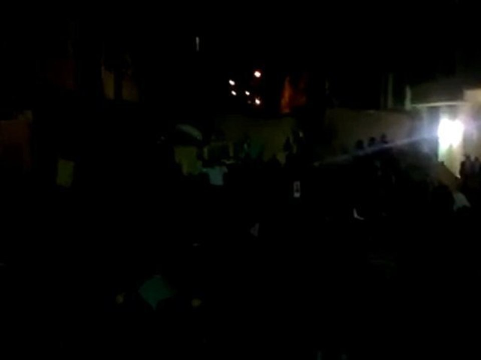 فري برس  ريف دمشق عربين مظاهرة أثناء عزاء الشهيدين 19 11 2011 ج4