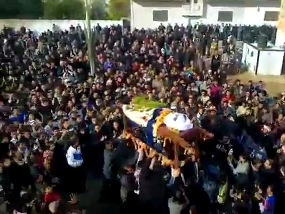 فري برس   حماه كفرزيتا مراسم زفاف الشهيد محمد عذاب الدياب 20 11 2011