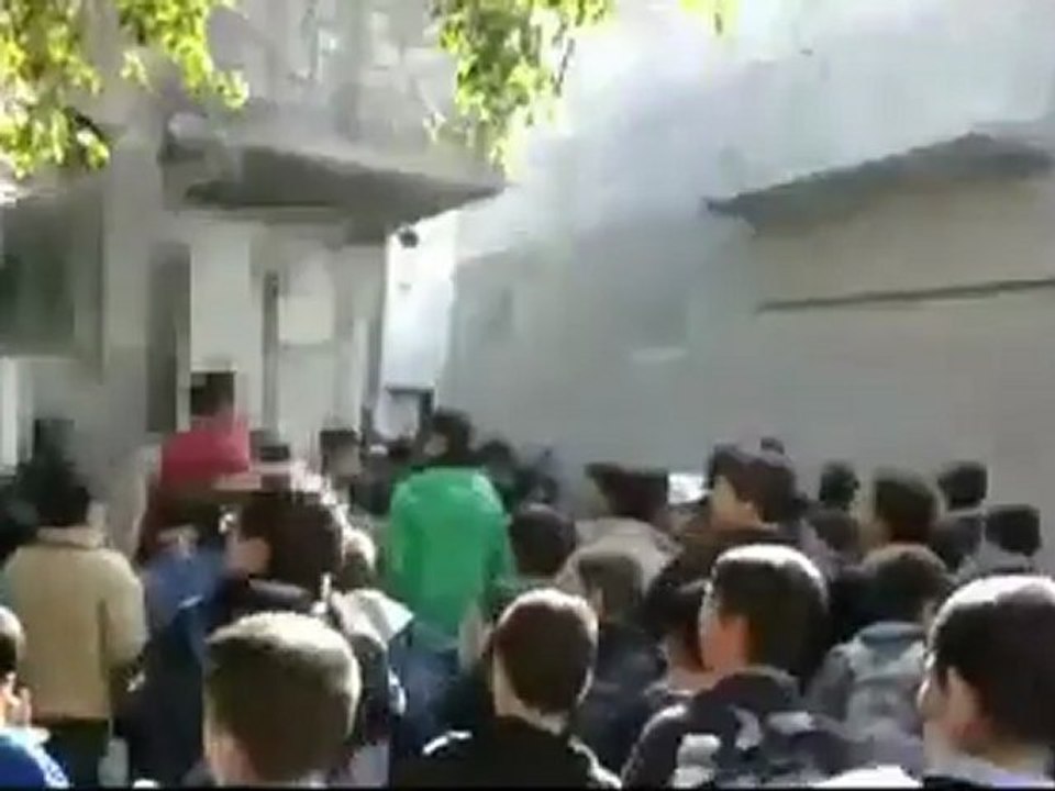 فري برس   دمشق القدم مظاهرات الاحرار في أحد الطفل السوري 20 11 2011 جـ2