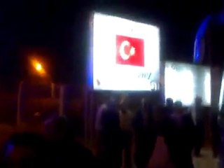 فري برس   اعتداء الامن السوري على الحافلات التركية 21 11 2011