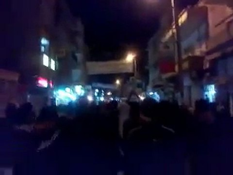 فري برس ديرالزور مظاهرة مسائية شارع التكايا بشار اكبر حرامي 20 11 2011