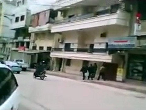 فري برس بانياس انتشار الجيش الاسدي في الطرقات1 21 11 2011