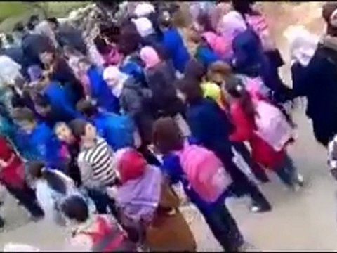 فري برس ادلب جبل الزاوية ابديتا مظاهرة طلابية 23 11 2011 ج1