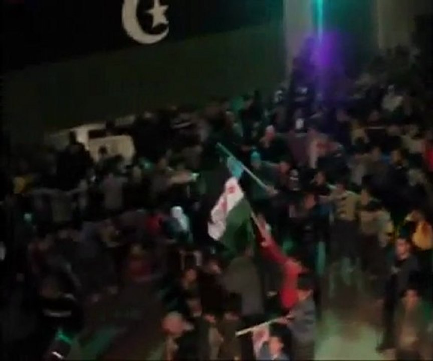 فري برس   حماه   حي باب القبلي   أنشودة يا حموية هيلا هيلا 23 11 2011